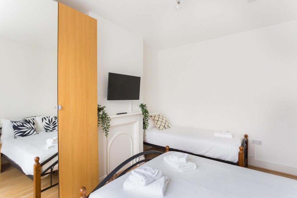 City Center Camden Market Budget Apartment And Rooms 런던 외부 사진