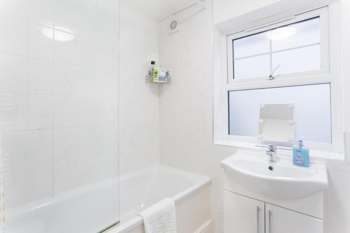 City Center Camden Market Budget Apartment And Rooms 런던 외부 사진